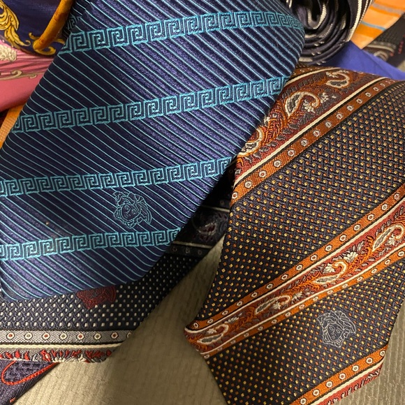Vintage Versace Ties bundle for your pleasure. - Picture 2 of 5